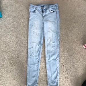 american eagle lightwash super stretch skinny jean